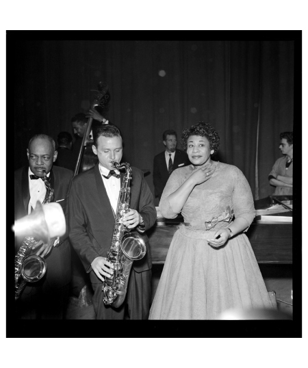 Ella Fitzgerald with backing musicians, PhotoHarry Hammond, London Palladium, 1958